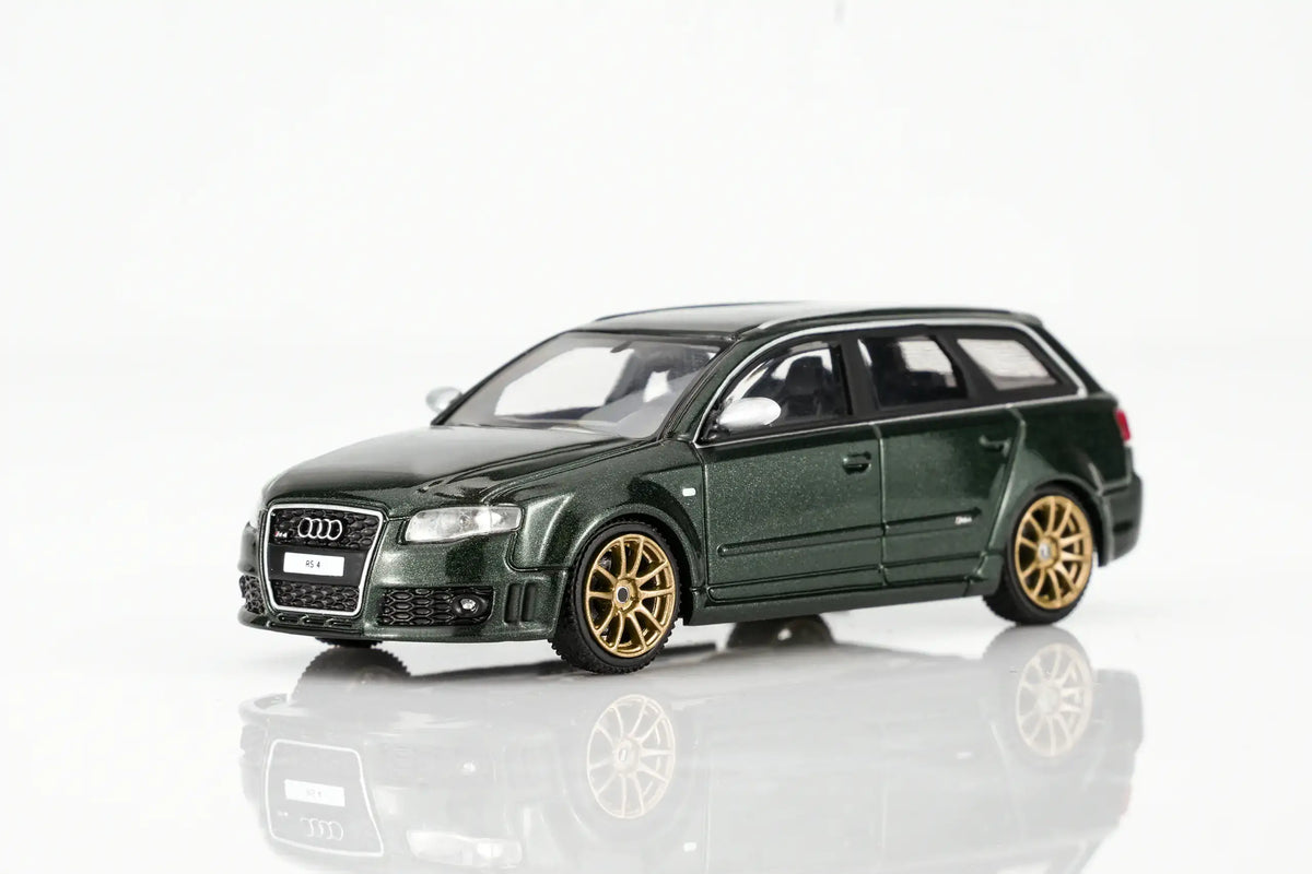 (PRE-ORDER) Audi RS4 B7 2005 Deep Green Pearl Motorhelix 1/64 M68307