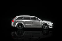 (PRE-ORDER) Audi RS4 B7 2005 Grey Pearl Motorhelix 1/64 M68308