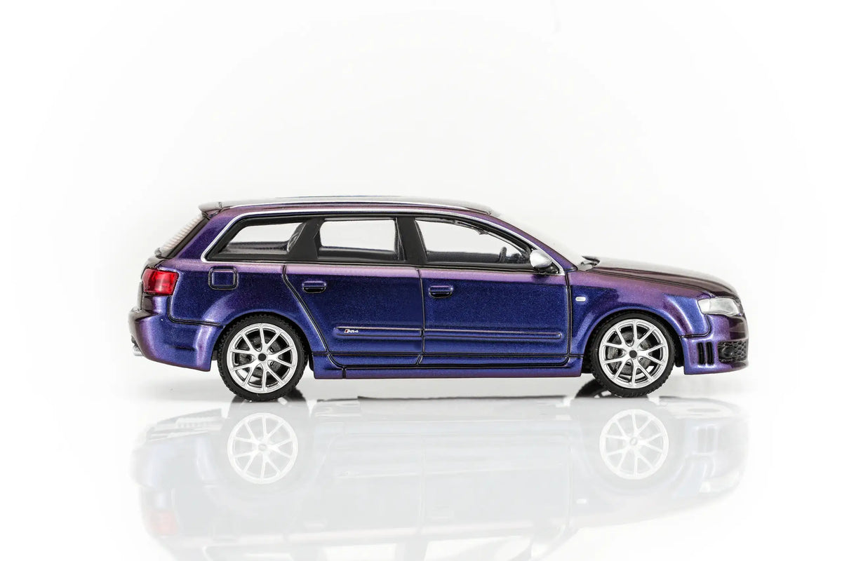 (PRE-ORDER) Audi RS4 B7 2005 Armygirl Purple Pearl Motorhelix 1/64 M68311