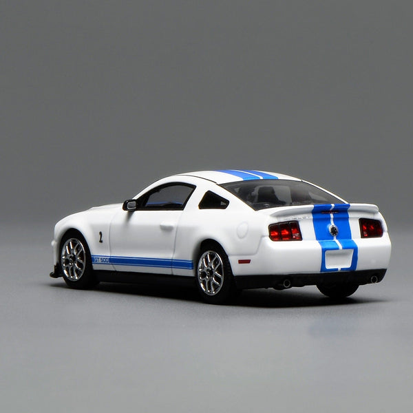 Ford Mustang Shelby GT500 Super Snake 2007 White with Blue Stripe Motorhelix x Greenlight 1:64