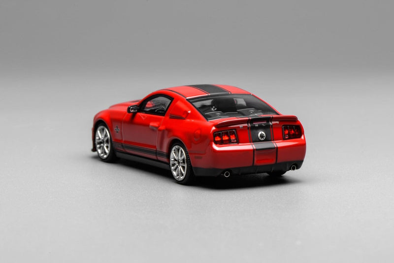 Ford Mustang Shelby GT500 Super Snake 2007 RED with Black Stripe Motorhelix x Greenlight 1:64 GL-1251006B