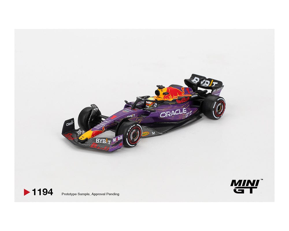 Oracle Red Bull Racing RB19 #1 Max Verstappen 2023 F1 2023 Las Vegas GP Winner Mini GT 1:64
