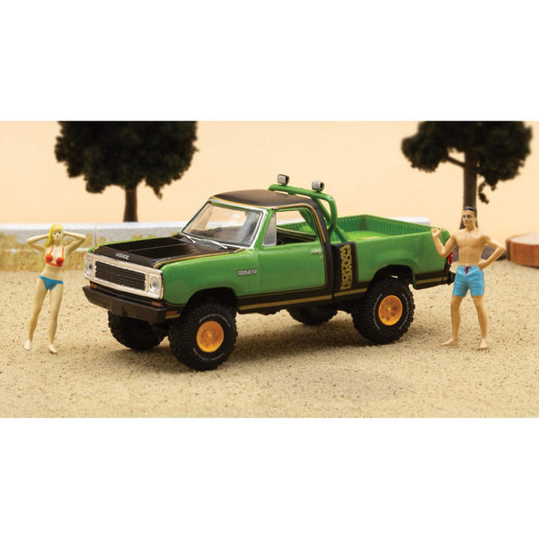 1979 Dodge Lil’ Red Express Power Wagon Adventure M2 Machines 1:64
