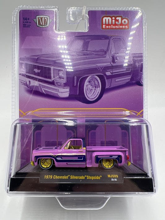 Chase 1978 Chevrolet Silverado Stepside Lowriders – Purple M2 Machines 1/64 scale