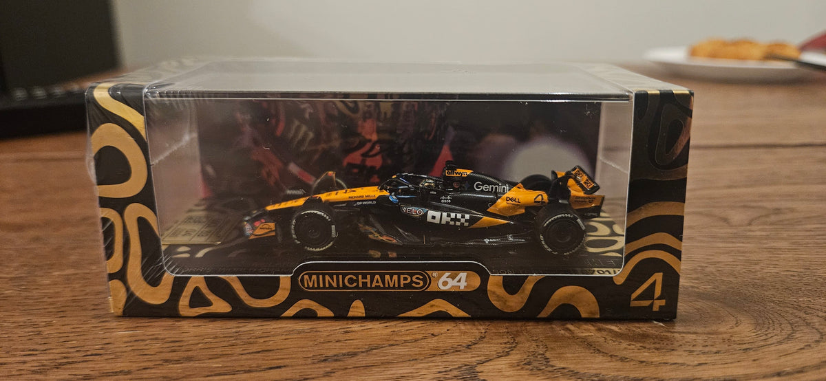 Mclaren Formula 1 Team MCL39 Lando Norris World Champion 2025 Gold Helmet Numbered Limited edition HEC Exclusive Black Box