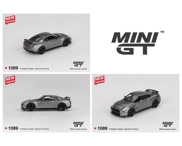 Nissan Skyline 2013 Nissan GT-R NISMO R35 CRS Version Dark Metal Gray Mini GT 1/64
